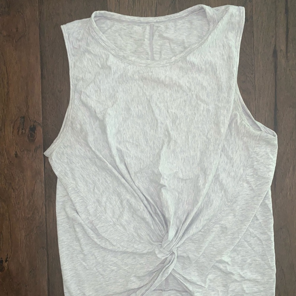 Lululemon knot in the front tank